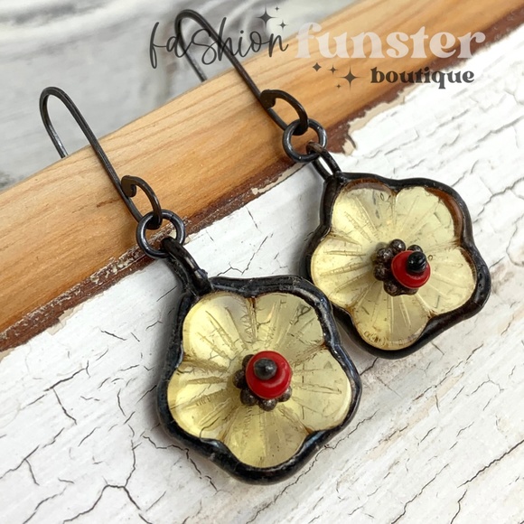 Handmade Soldered Antique Yellow Buttercup Flower Art Charm Dangle Drop Earrings - Picture 13 of 14